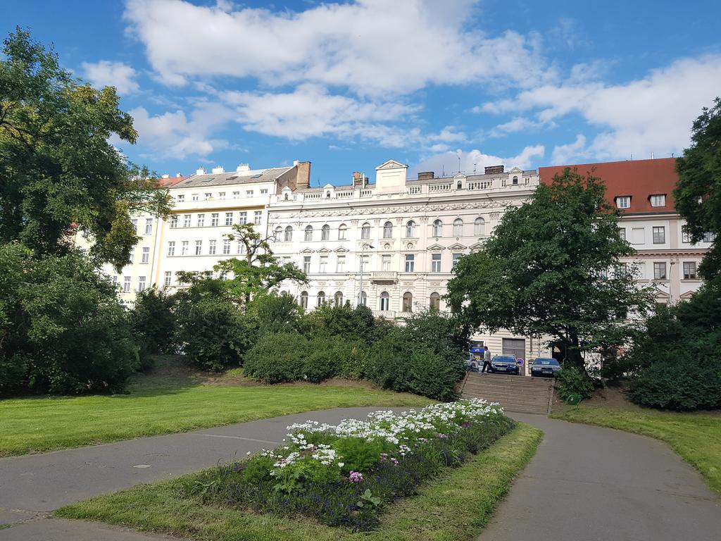 Charles Apartment Praga Zewnętrze zdjęcie