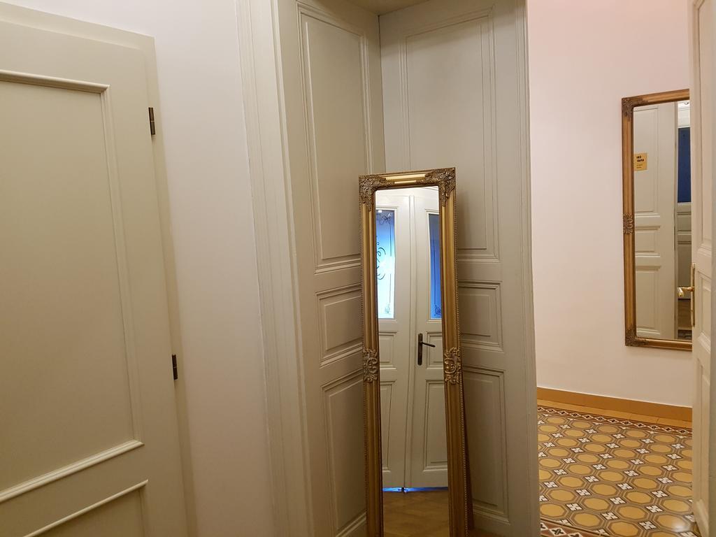 Charles Apartment Praga Zewnętrze zdjęcie